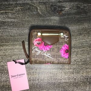 Juicy couture wallet with zipper for the change a slip for the bills